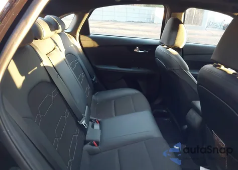 2021 Kia Forte Gt-Line из США, поврежденный, VIN 3KPF34AD0ME318028